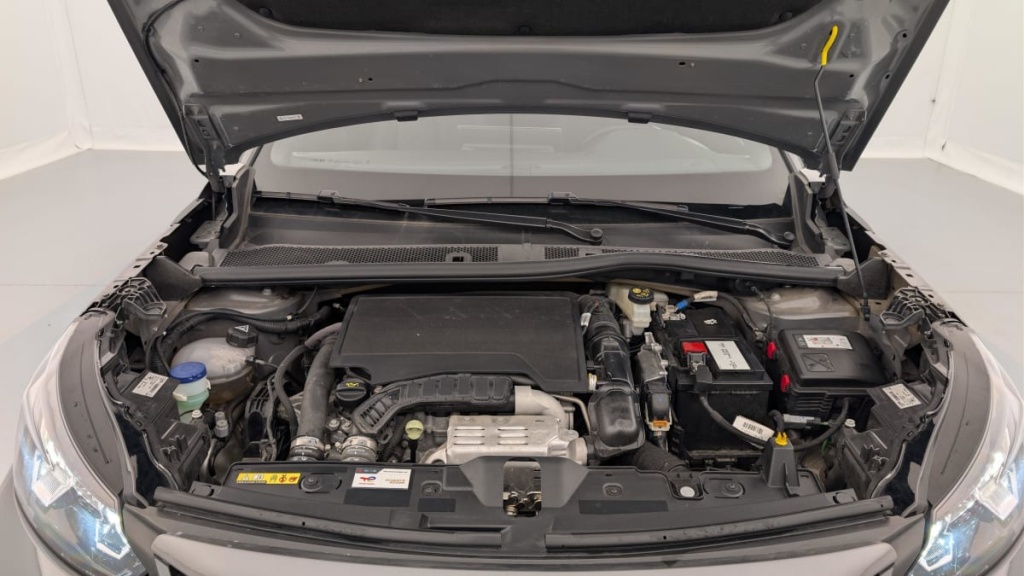 PEUGEOT 2008 PureTech 100 S S BVM6 Allure - ref: 1-313192 - Photo 20