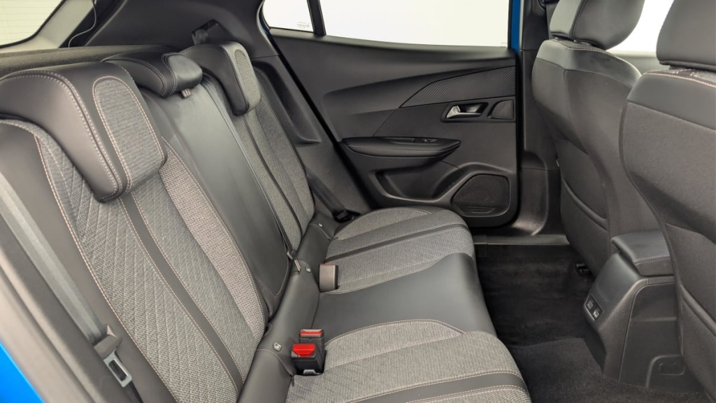 PEUGEOT 2008 PureTech 100 S S BVM6 Allure - ref: 1-313238 - Photo 16