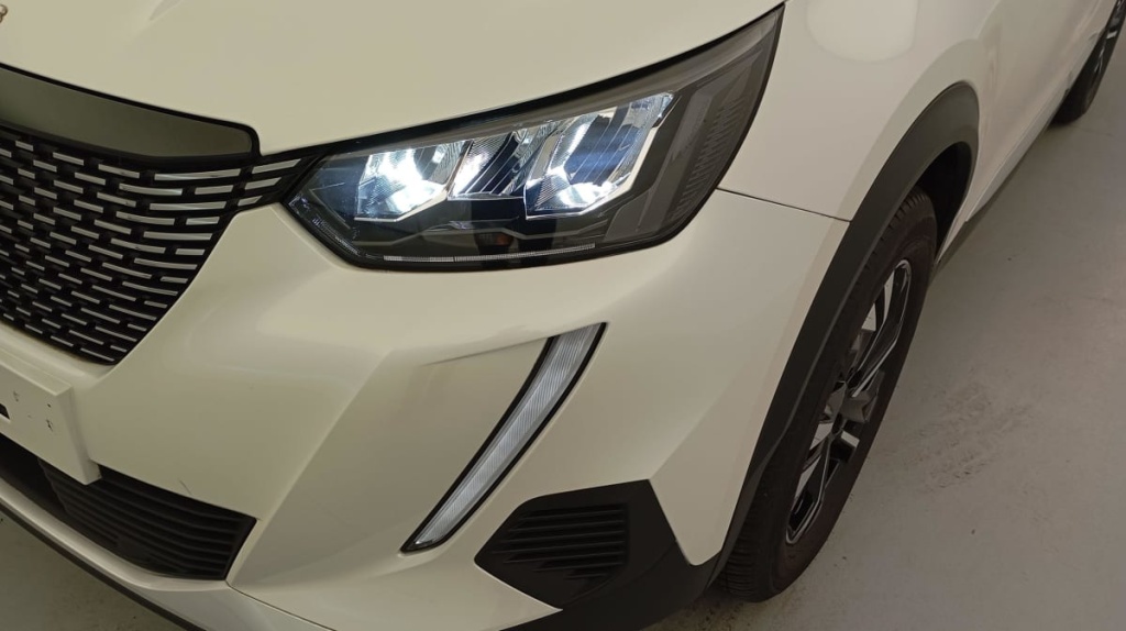 PEUGEOT 2008 PureTech 100 S S BVM6 Allure Pack - ref: 1-317955 - Photo 19