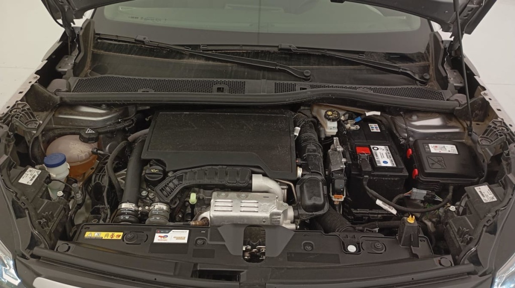 PEUGEOT 2008 PureTech 100 S S BVM6 Allure - ref: 1-320361 - Photo 18