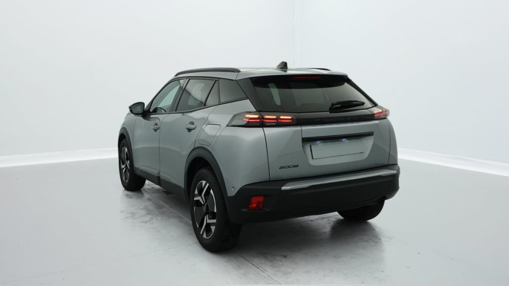 PEUGEOT 2008 PureTech 100 S S BVM6 Allure - ref: 1-320361 - Photo 4