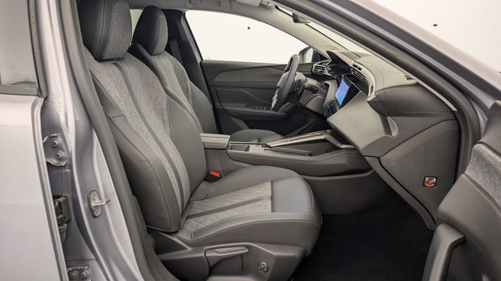 PEUGEOT 408 PureTech 130 ch S S EAT8 Allure - ref: 1-320438 - Photo 7