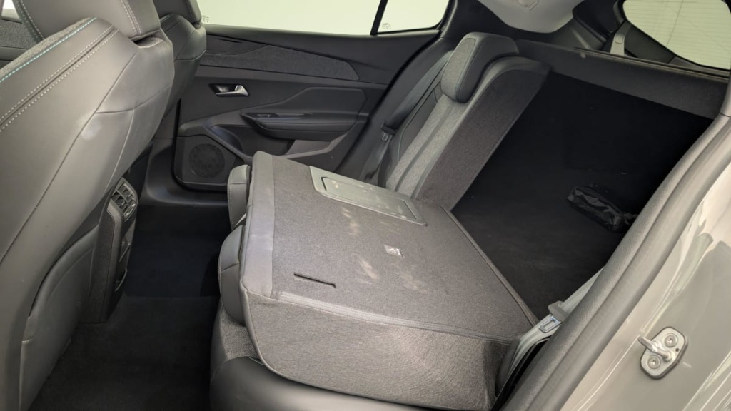 PEUGEOT 408 PureTech 130 ch S S EAT8 Allure - ref: 1-320447 - Photo 10