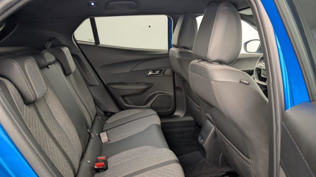 PEUGEOT 2008 PureTech 100 S S BVM6 Allure - ref: 1-320495 - Photo 8