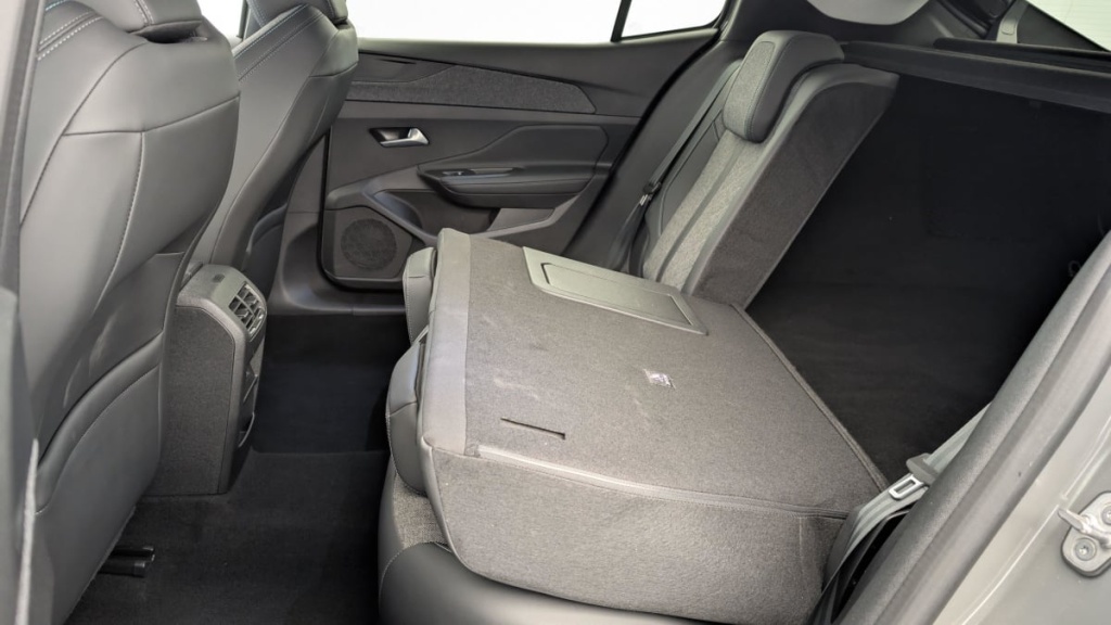 PEUGEOT 408 PureTech 130 ch S S EAT8 Allure - ref: 1-320675 - Photo 10