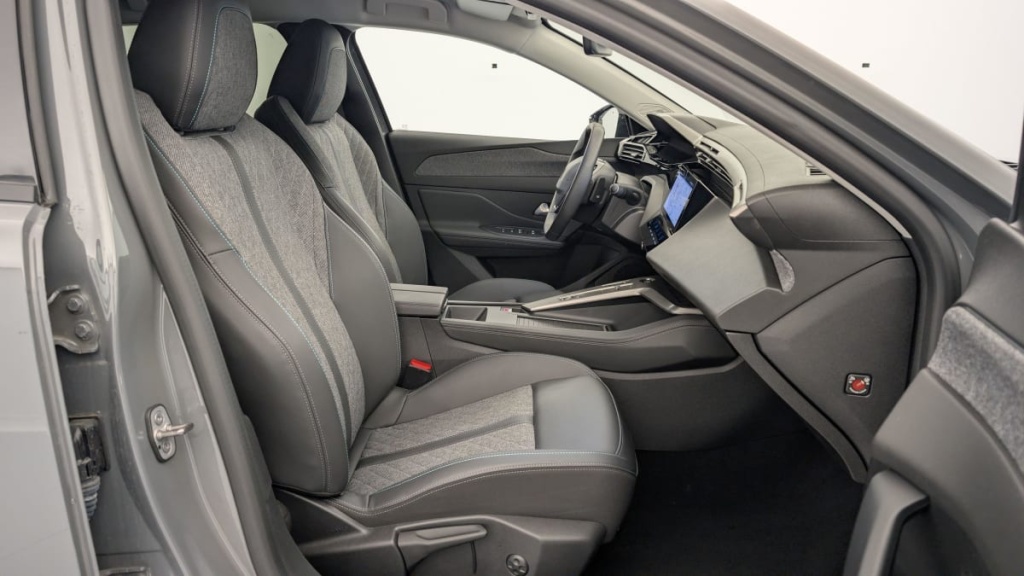 PEUGEOT 408 PureTech 130 ch S S EAT8 Allure - ref: 1-320675 - Photo 7
