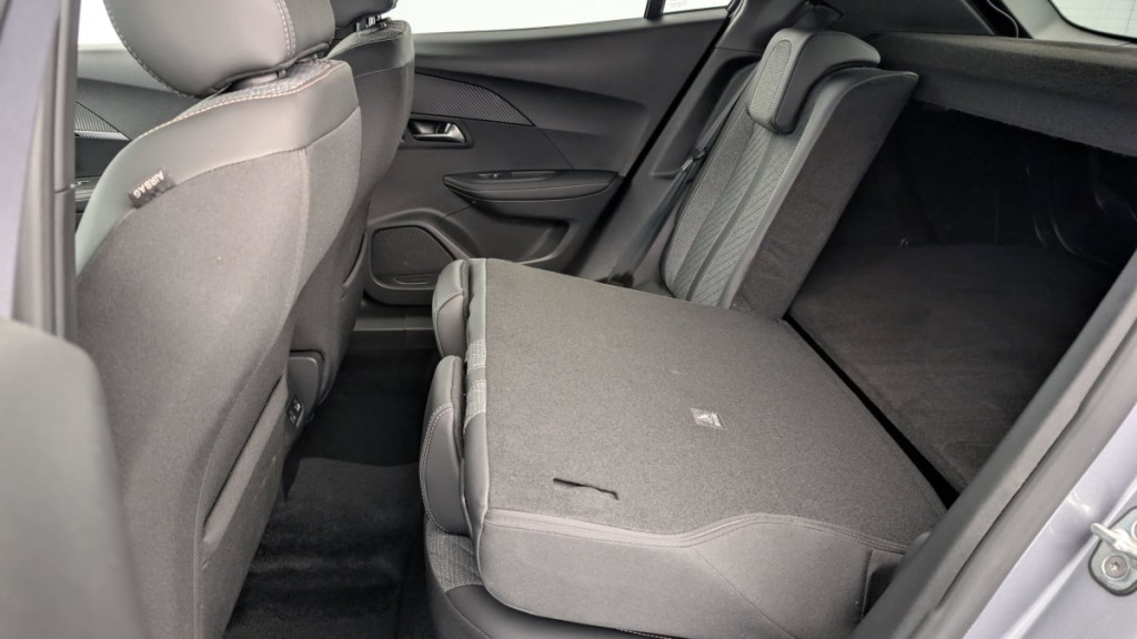 PEUGEOT 2008 PureTech 100 S S BVM6 Allure - ref: 1-320986 - Photo 10