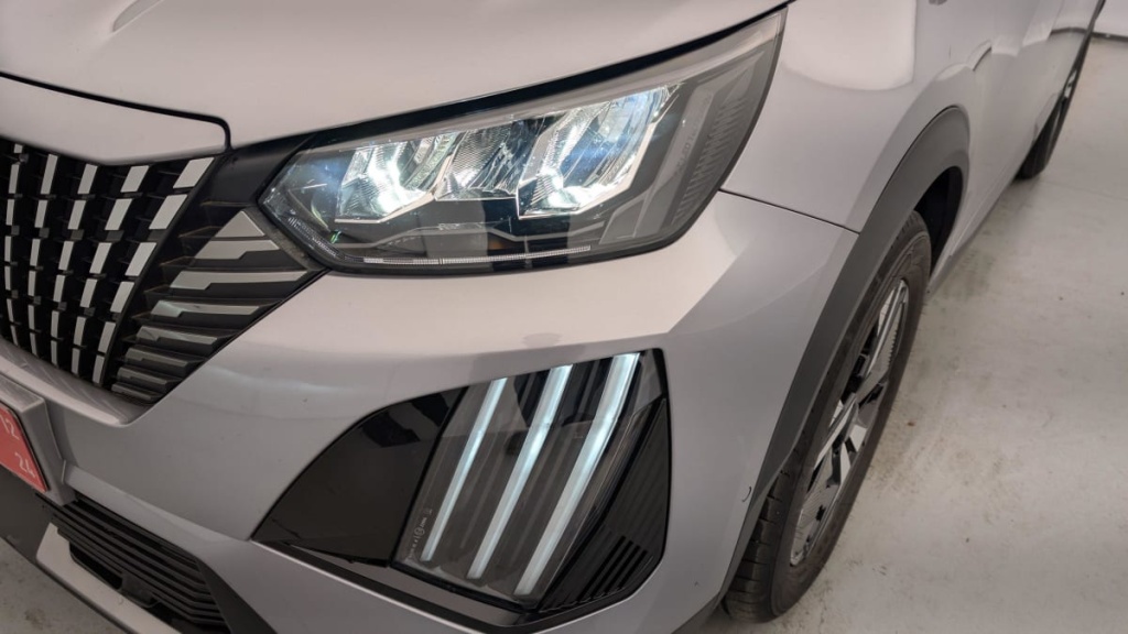 PEUGEOT 2008 PureTech 100 S S BVM6 Allure - ref: 1-320986 - Photo 19