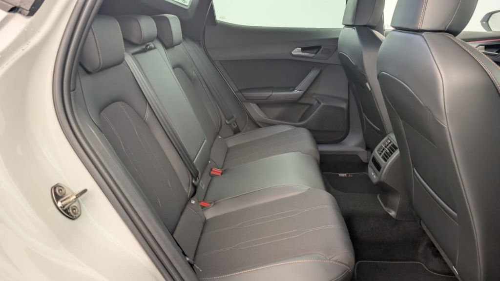 CUPRA FORMENTOR NOUVEAU 1.5 ETSI HYBRID 150 CH DSG7 V - ref: 1-324213 - Photo 8