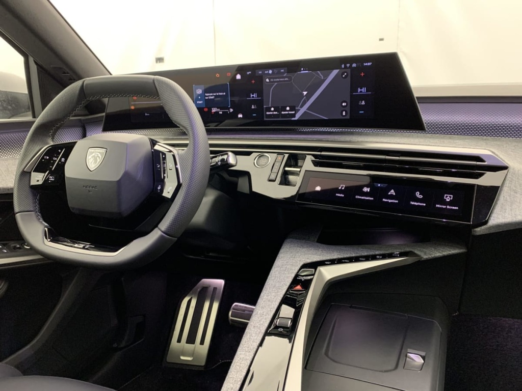 PEUGEOT 5008 NOUVEAU HYBRID 136 E-DCS6 GT - ref: 1-324882 - Photo 13