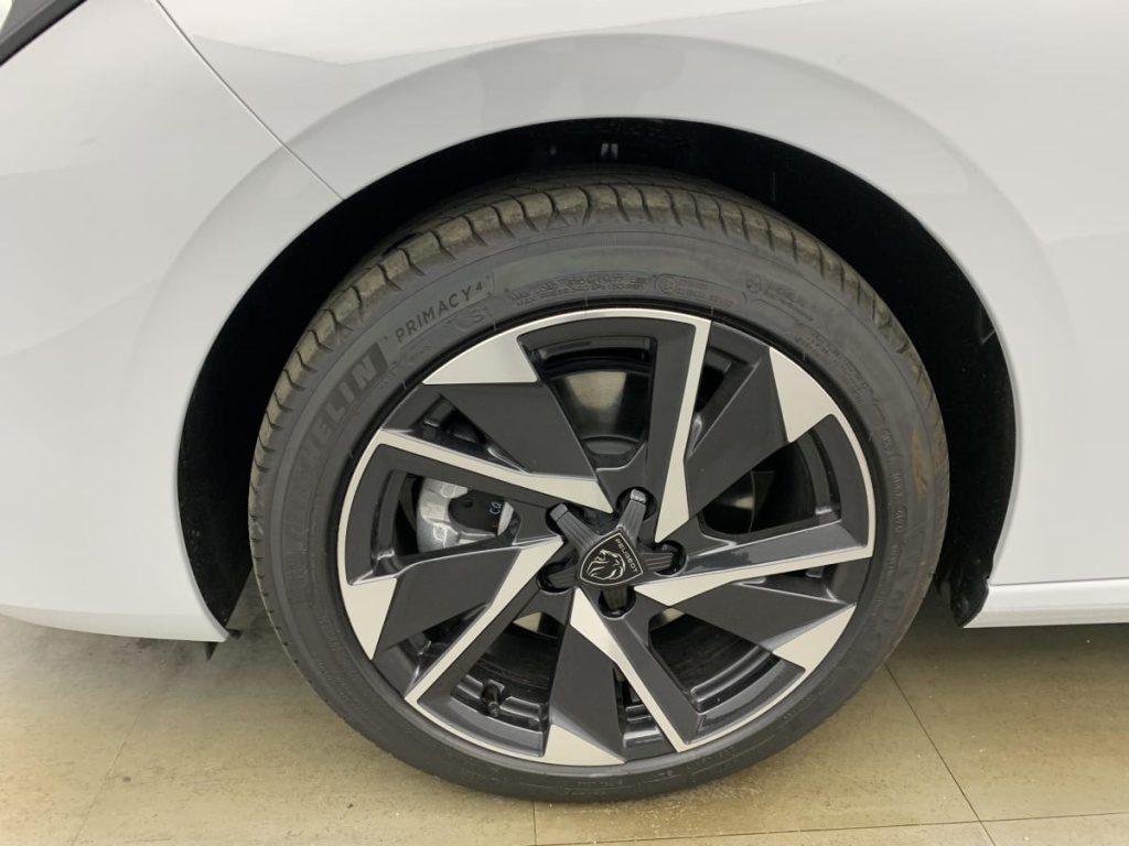 PEUGEOT 308 BlueHDi 130ch S S EAT8 Allure - ref: 1-325074 - Photo 17