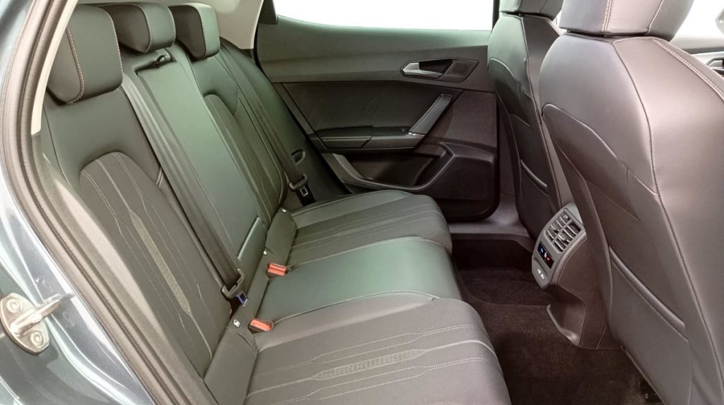 CUPRA FORMENTOR 1.4 e-HYBRID 204 ch DSG6 V - ref: 1-326653 - Photo 8