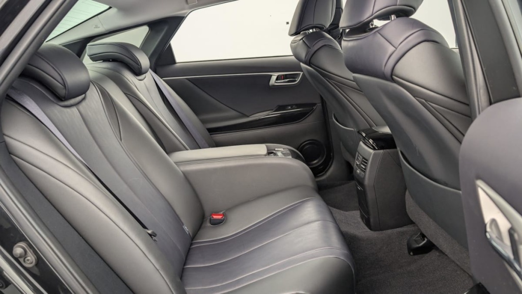TOYOTA MIRAI Hydrogene 154 ch Dynamic - ref: 1-327568 - Photo 8