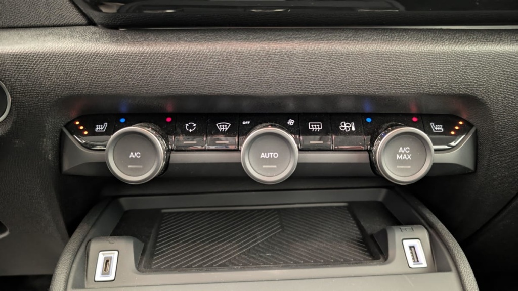 CITROEN E-C4 136 ch autonomie standard Automatique Plus - ref: 1-328579 - Photo 18