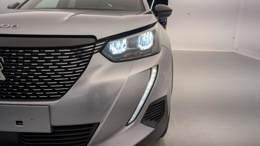 PEUGEOT 2008 PureTech 130 S S BVM6 Allure Pack - ref: 1-328912 - Photo 19