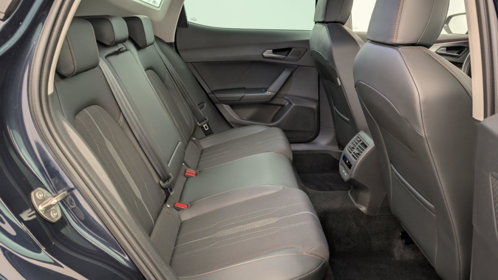 CUPRA FORMENTOR 1.4 e-HYBRID 204 ch DSG6 V - ref: 1-329489 - Photo 8