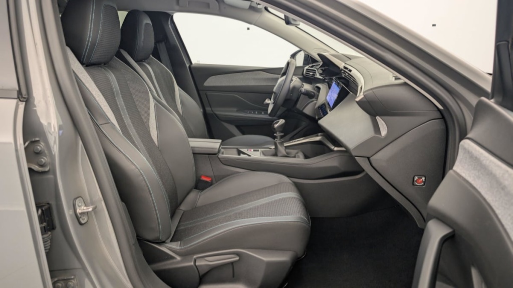 PEUGEOT 308 PureTech 130ch S S BVM6 Allure Pack - ref: 1-329534 - Photo 9