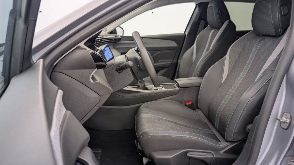 PEUGEOT 308 PureTech 130ch S S BVM6 Allure - ref: 1-329541 - Photo 14