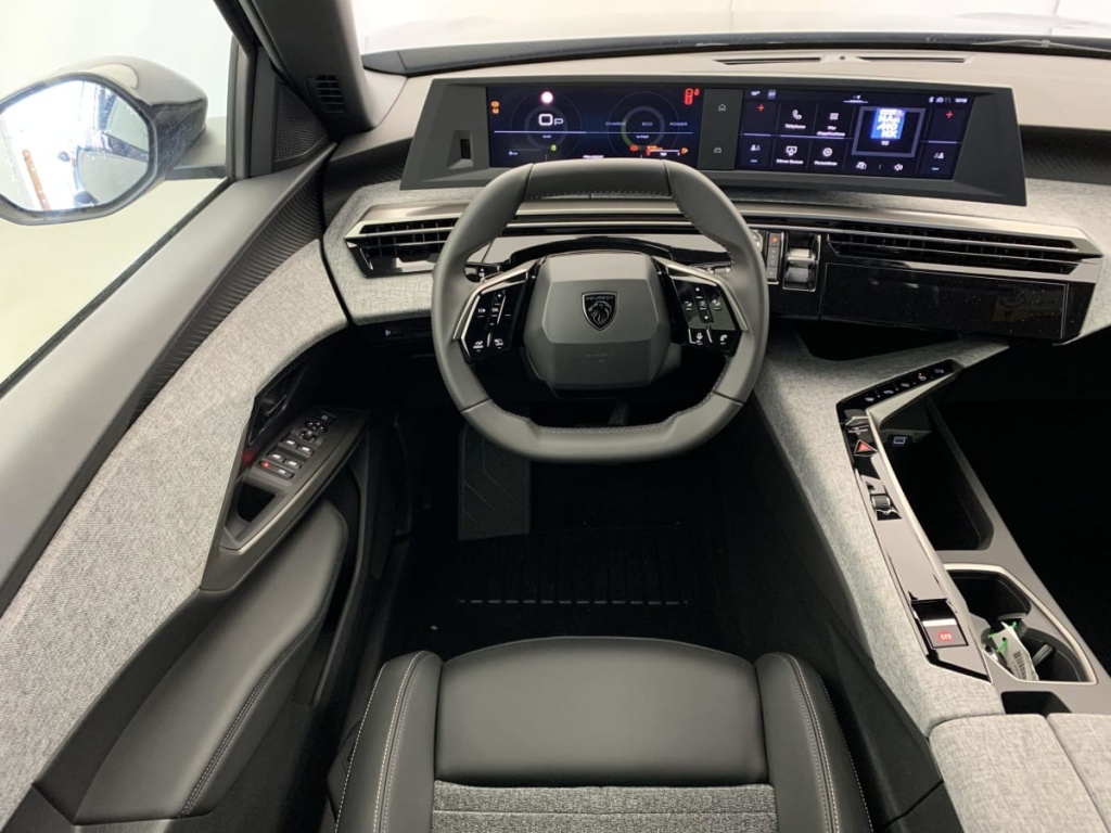 PEUGEOT 3008 Hybrid 145 e-DCS6 Allure - ref: 1-330145 - Photo 13