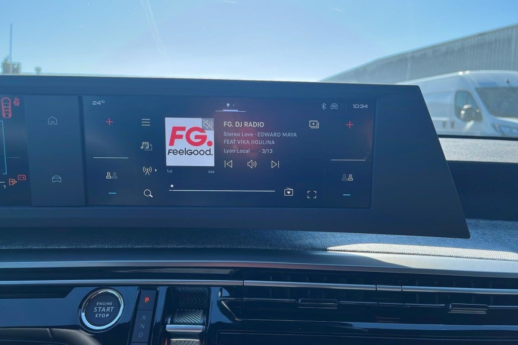 PEUGEOT 3008 Hybrid 145 e-DCS6 Allure - ref: 1-330164 - Photo 18