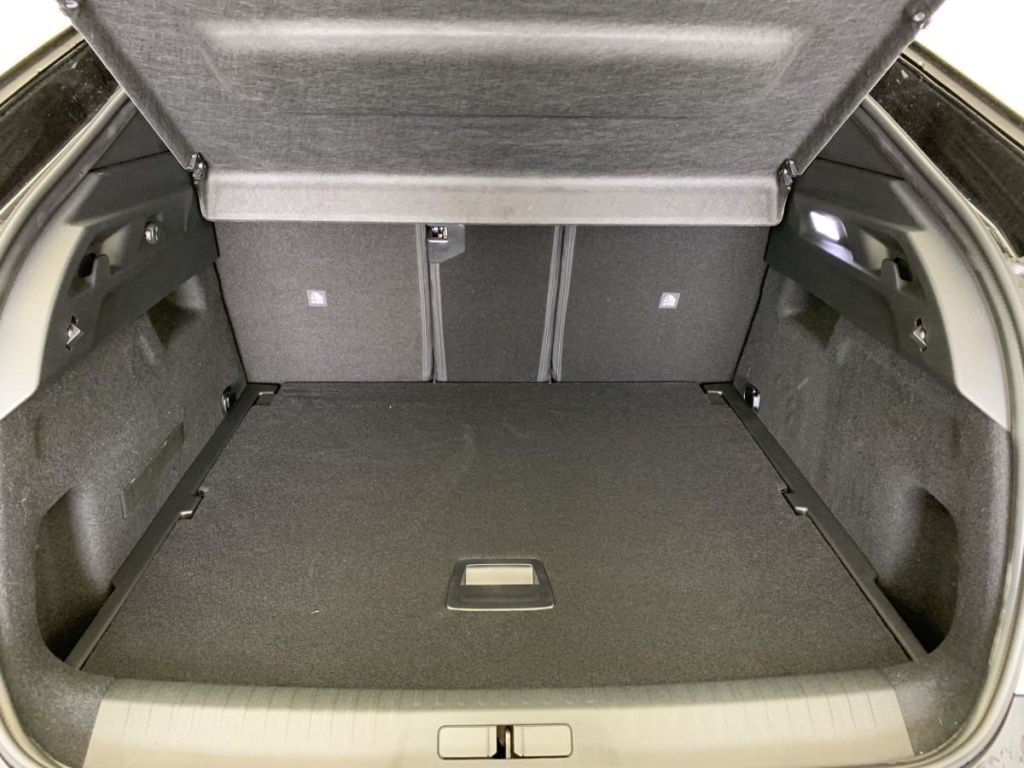 PEUGEOT 3008 Hybrid 145 e-DCS6 GT - ref: 1-330268 - Photo 11