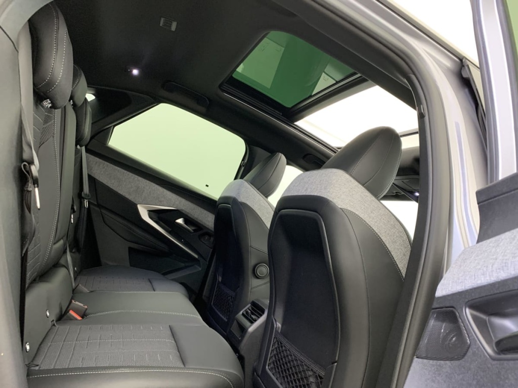 PEUGEOT 3008 Hybrid 145 e-DCS6 GT - ref: 1-330273 - Photo 10