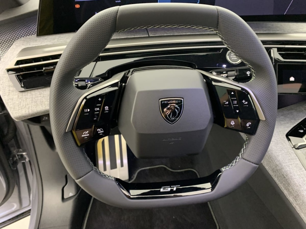 PEUGEOT 3008 Hybrid 145 e-DCS6 GT - ref: 1-330273 - Photo 16