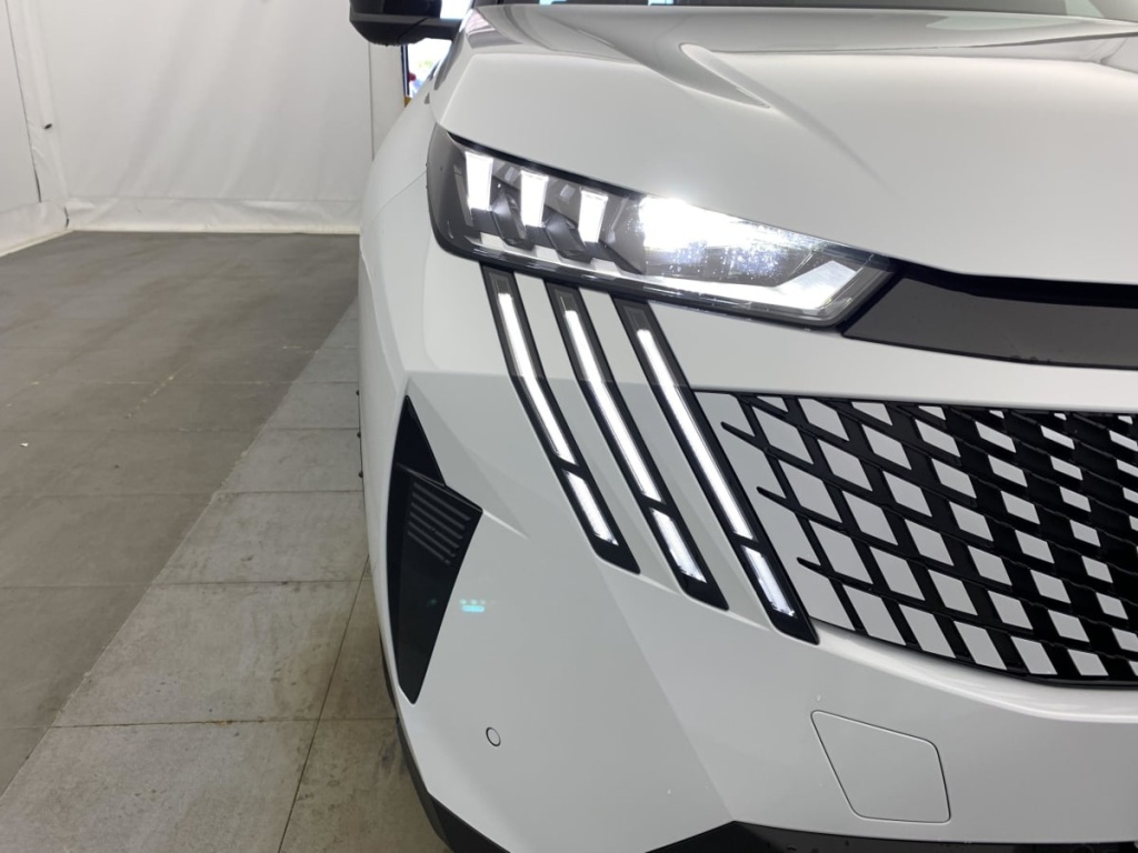 PEUGEOT 5008 Hybrid 145 e-DCS6 GT - ref: 1-330399 - Photo 15