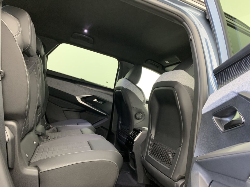 PEUGEOT 5008 Hybrid 145 e-DCS6 GT - ref: 1-330402 - Photo 10