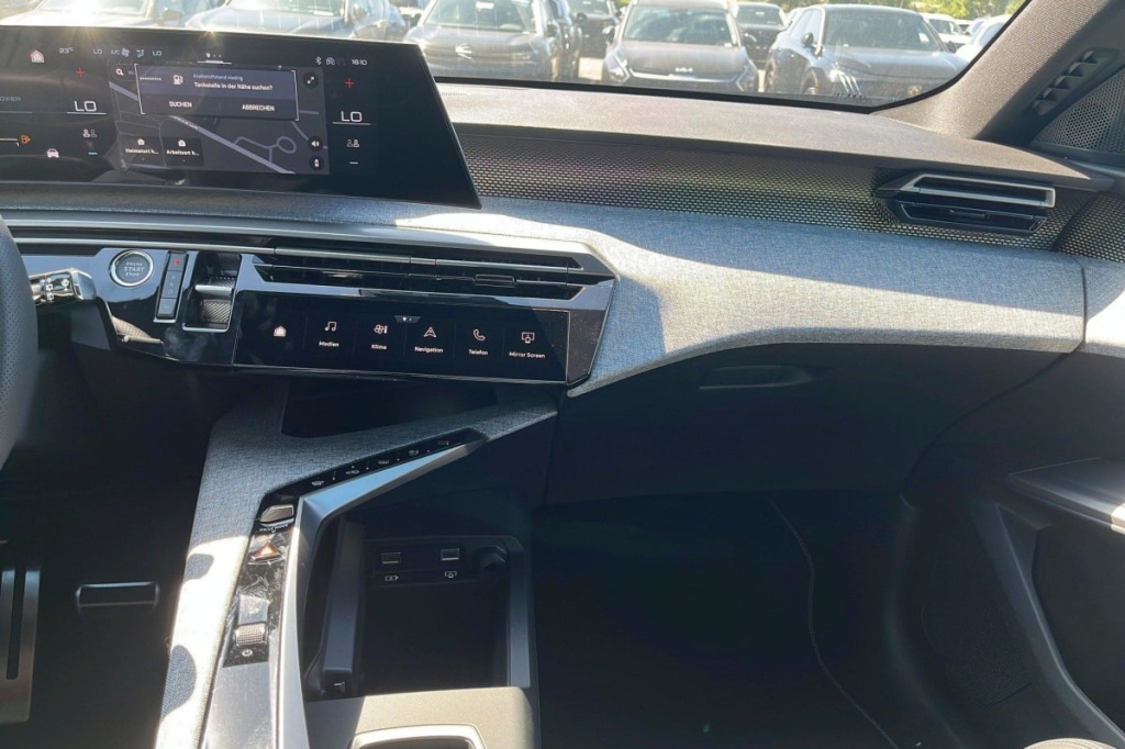 PEUGEOT 5008 Hybrid 145 e-DCS6 GT - ref: 1-330406 - Photo 20