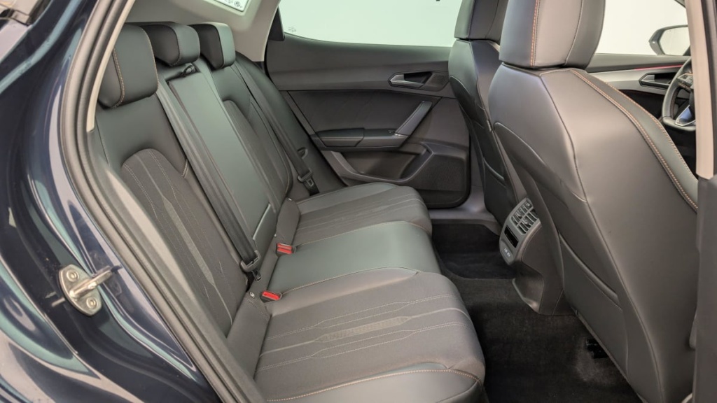CUPRA FORMENTOR 1.4 e-HYBRID 204 ch DSG6 V - ref: 1-331036 - Photo 8