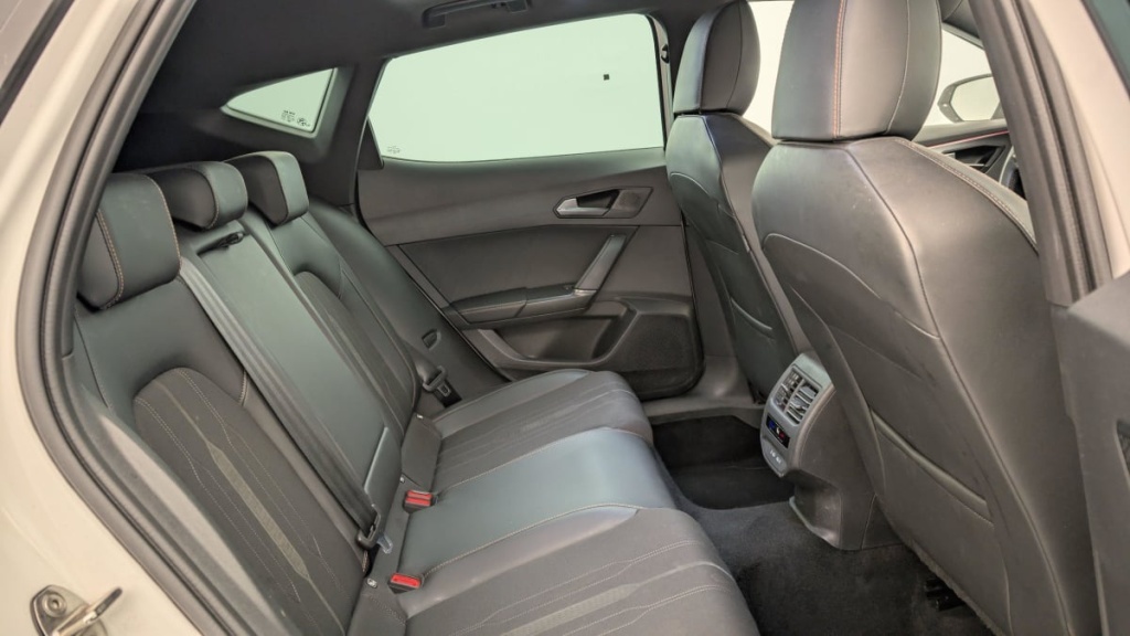 CUPRA Formentor 1.4 e-HYBRID 204 ch DSG6 V - ref: 1-332313 - Photo 8