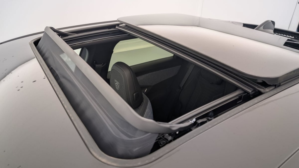 PEUGEOT 3008 Hybrid 145 e-DCS6 GT - ref: 1-333063 - Photo 19