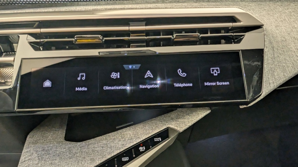 PEUGEOT 3008 Hybrid 145 e-DCS6 GT - ref: 1-333102 - Photo 20
