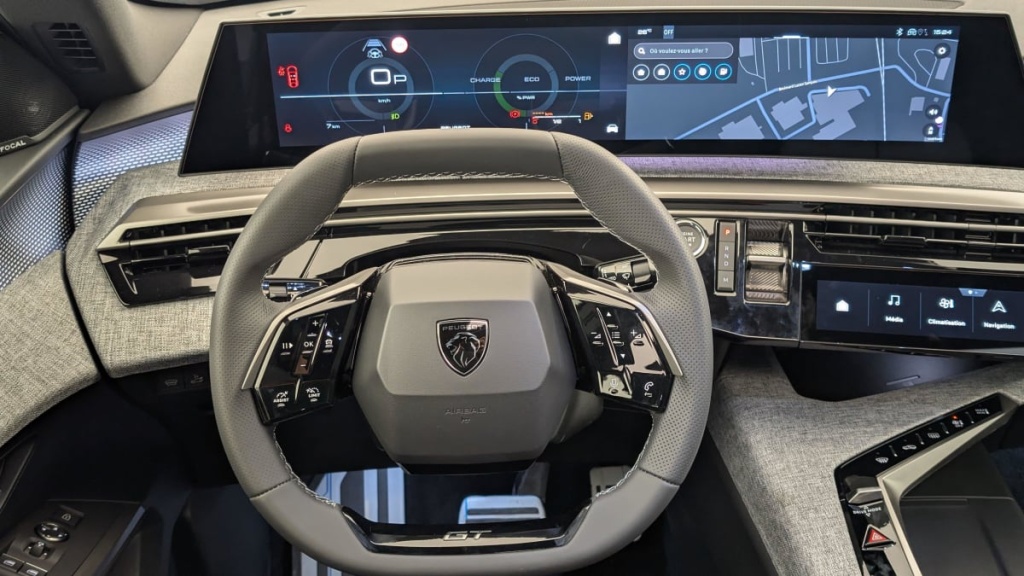 PEUGEOT 3008 Hybrid 145 e-DCS6 GT - ref: 1-333114 - Photo 14