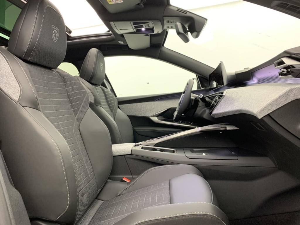 PEUGEOT 3008 Hybrid 145 e-DCS6 GT - ref: 1-333232 - Photo 7
