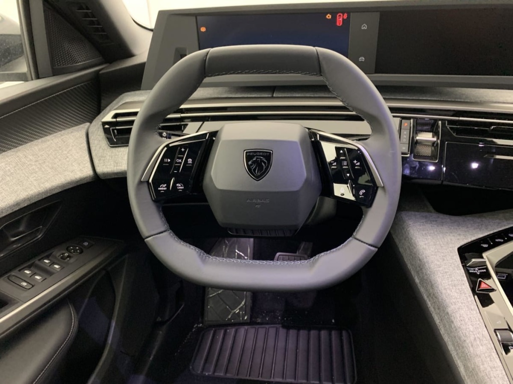 PEUGEOT 5008 NOUVEAU HYBRID 136 E-DCS6 ALLURE - ref: 1-333248 - Photo 14