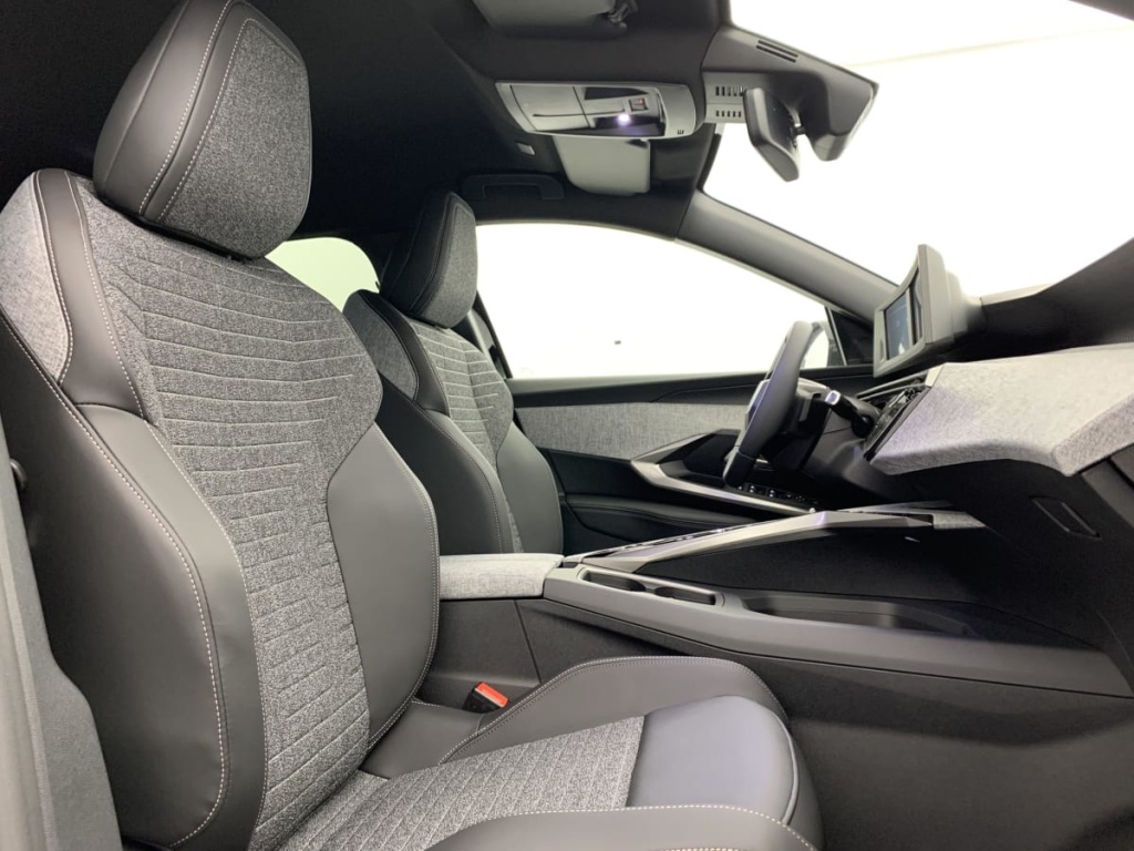 PEUGEOT 5008 NOUVEAU HYBRID 136 E-DCS6 ALLURE - ref: 1-333248 - Photo 9