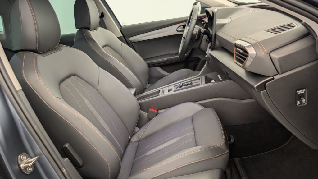 CUPRA FORMENTOR 1.4 e-HYBRID 204 ch DSG6 V - ref: 1-333972 - Photo 7