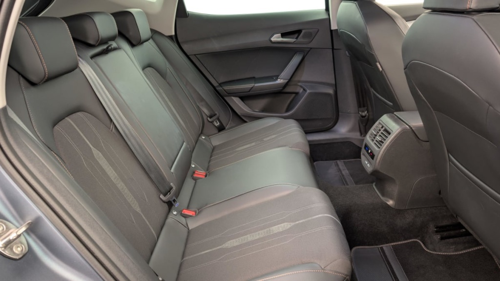 CUPRA FORMENTOR 1.4 e-HYBRID 204 ch DSG6 V - ref: 1-333972 - Photo 8