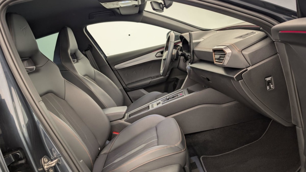 CUPRA FORMENTOR 1.4 E-HYBRID 245 CH DSG6 VZ - ref: 1-334014 - Photo 7