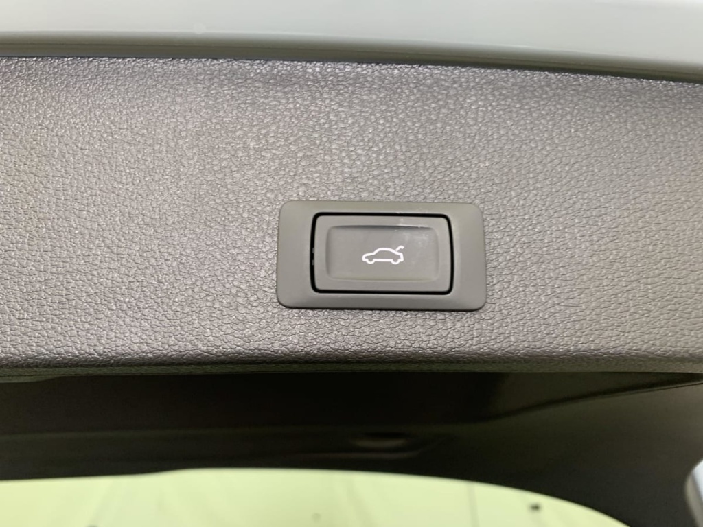 AUDI Q2 35 TDI 150 S tronic 7 Design - ref: 1-334309 - Photo 17