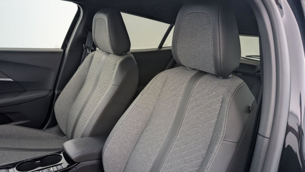 PEUGEOT 2008 PureTech 130 S S EAT8 Allure - ref: 1-334476 - Photo 14