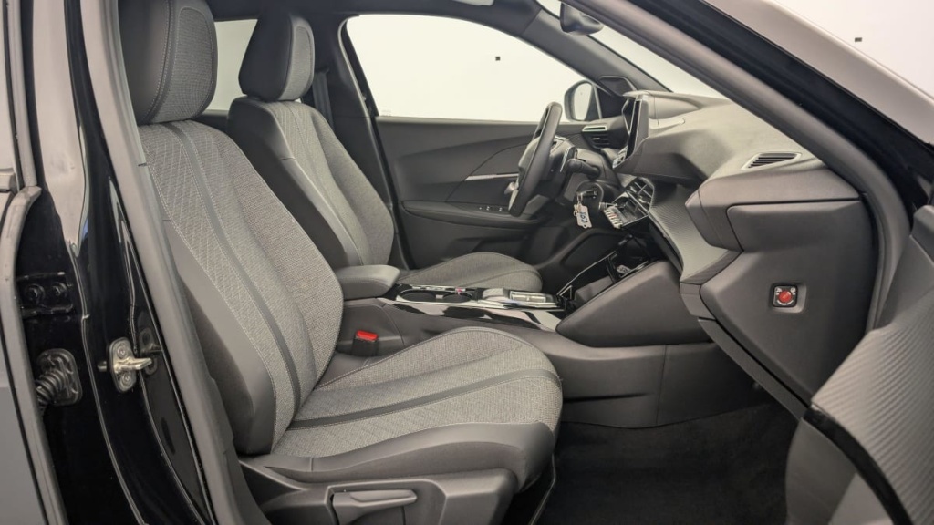 PEUGEOT 2008 PureTech 130 S S EAT8 Allure - ref: 1-334476 - Photo 7