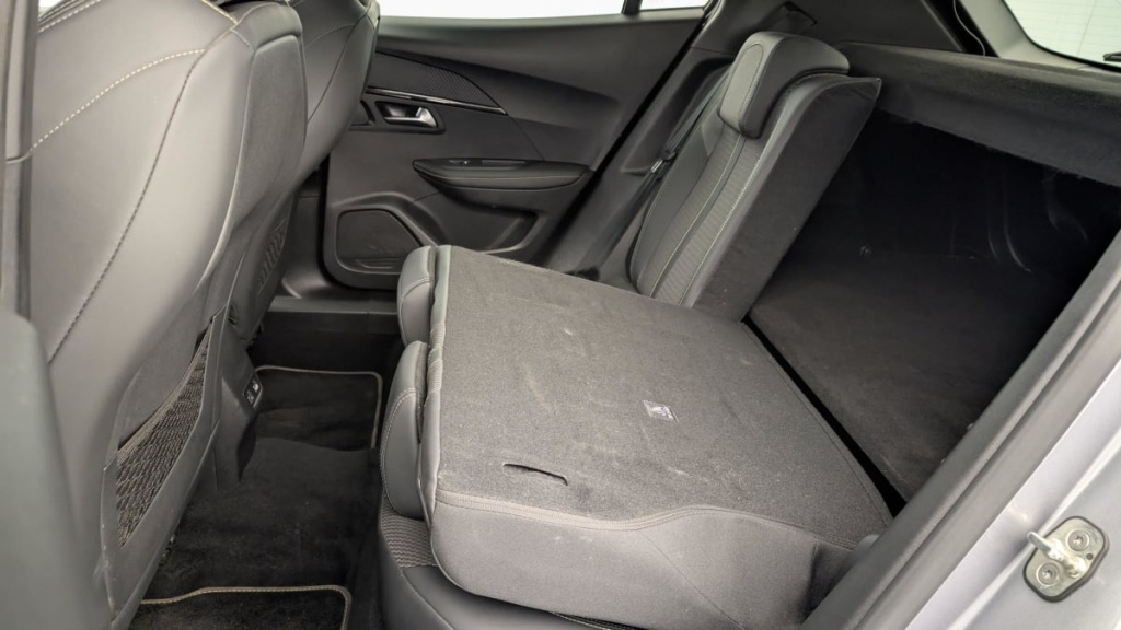 PEUGEOT 2008 PureTech 130 S S EAT8 GT - ref: 1-334562 - Photo 10