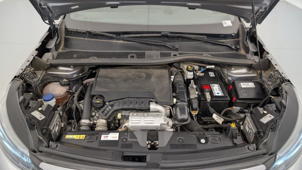 PEUGEOT 2008 PureTech 130 S S EAT8 GT - ref: 1-334562 - Photo 18