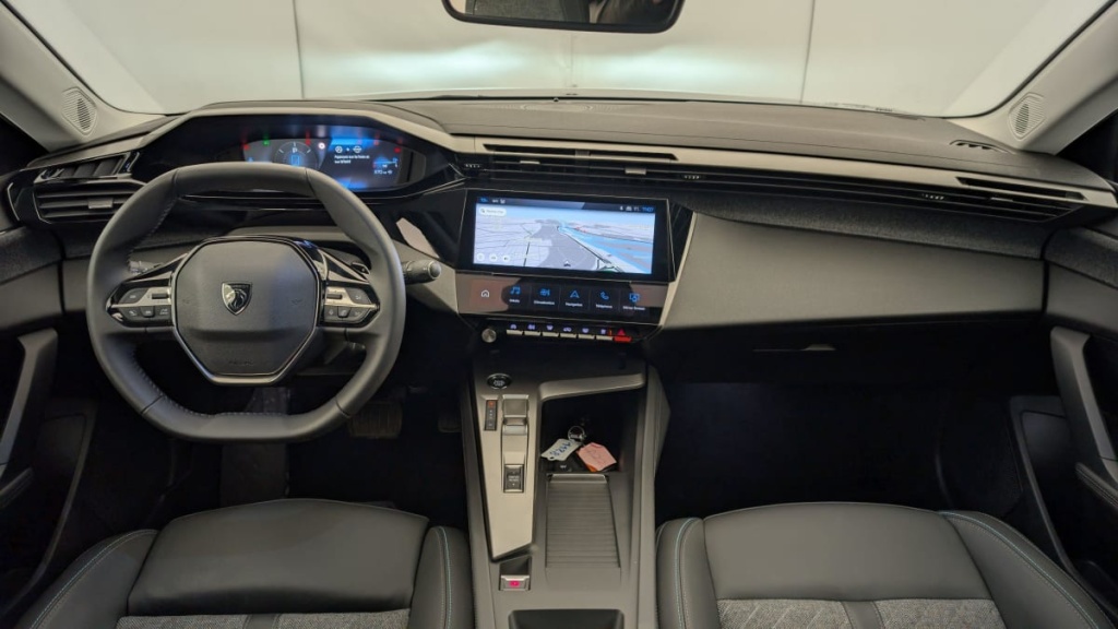 PEUGEOT 408 Hybrid 136 e-DCS6 Allure - ref: 1-334634 - Photo 11