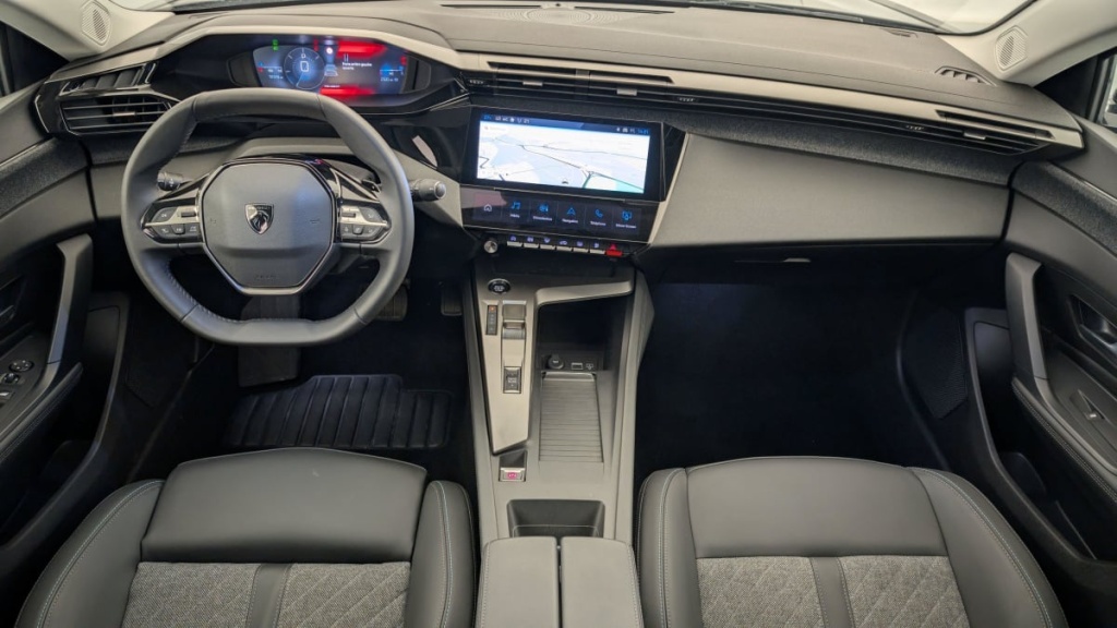 PEUGEOT 408 Hybrid 136 e-DCS6 Allure - ref: 1-334635 - Photo 13