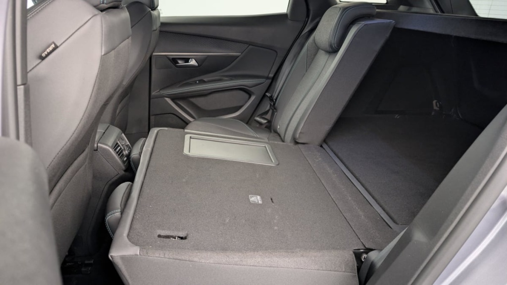 PEUGEOT 3008 PureTech 130ch S S BVM6 Allure Pack - ref: 1-334658 - Photo 10