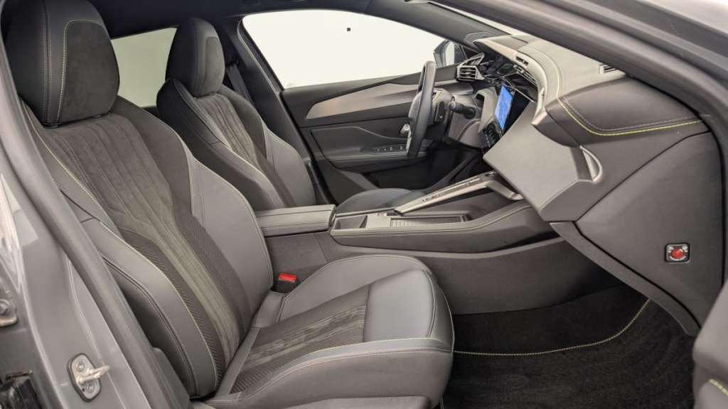 PEUGEOT 408 PureTech 130 ch S S EAT8 GT - ref: 1-334660 - Photo 7